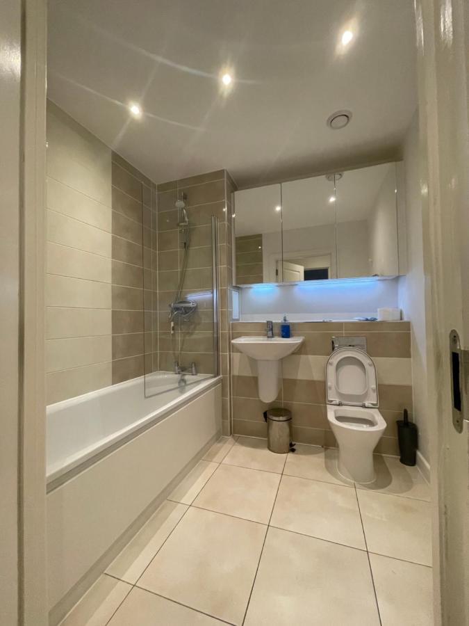 Amazing Apartment Moments Away From The Heart Of Londres Exterior foto