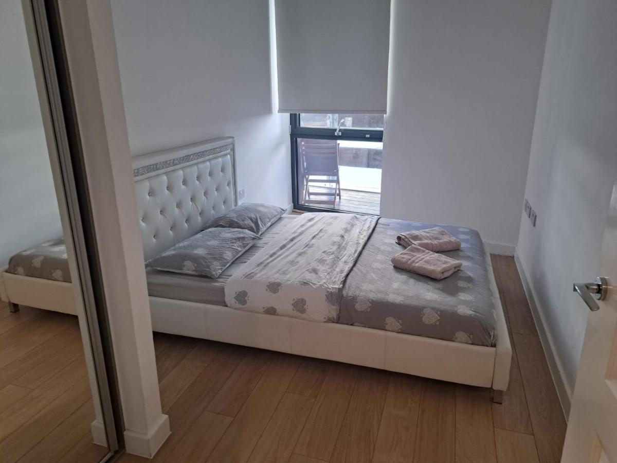 Amazing Apartment Moments Away From The Heart Of Londres Exterior foto